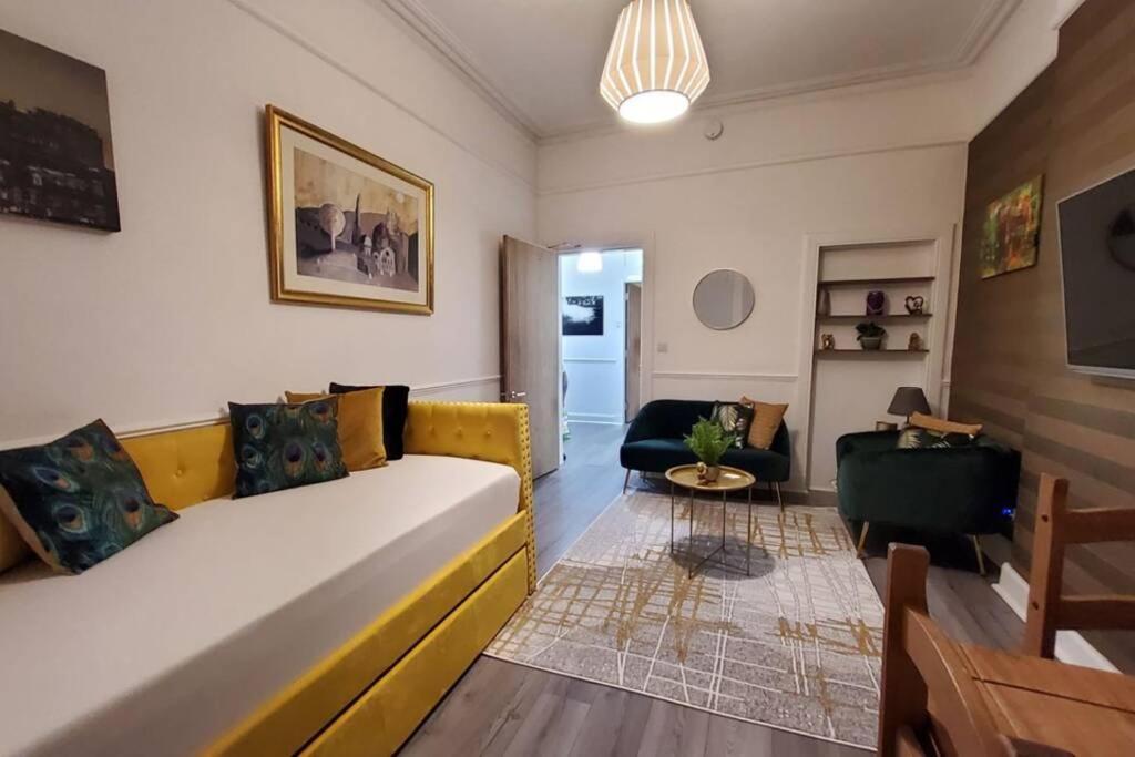 Leith Spectacular Apartment By Sensational Stay Short Lets & Serviced Accommodation With 6 Separate Beds & 2 Baths Edinburgh Exterior foto