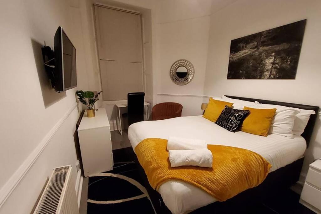 Leith Spectacular Apartment By Sensational Stay Short Lets & Serviced Accommodation With 6 Separate Beds & 2 Baths Edinburgh Exterior foto
