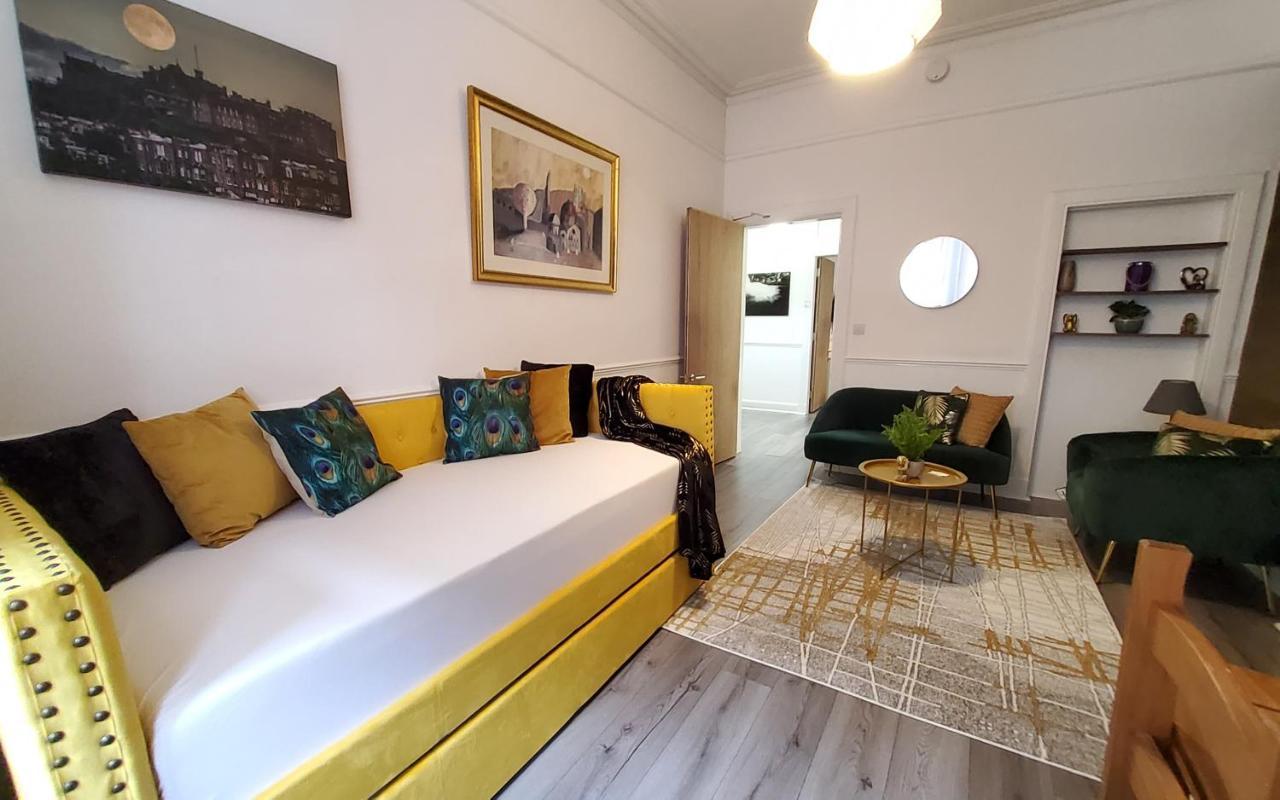 Leith Spectacular Apartment By Sensational Stay Short Lets & Serviced Accommodation With 6 Separate Beds & 2 Baths Edinburgh Exterior foto